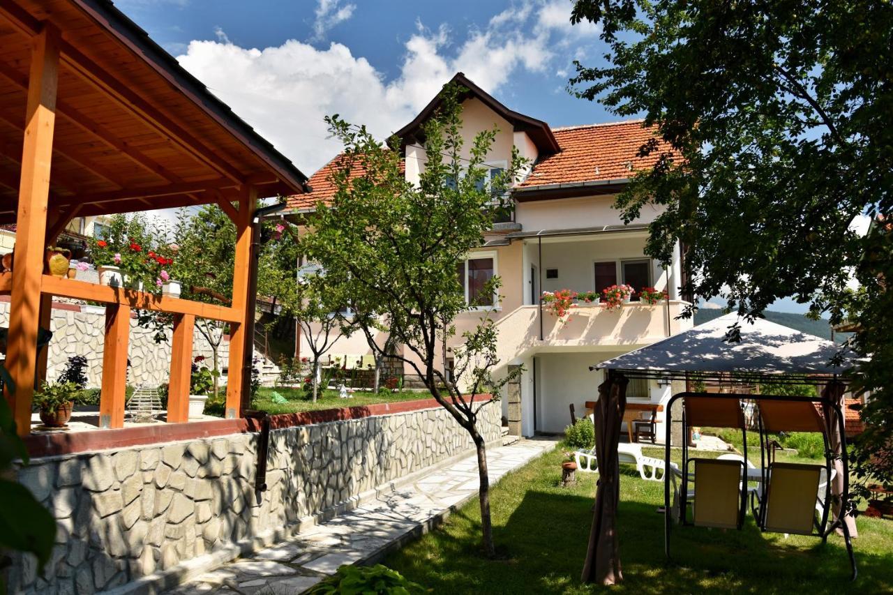 Saint Maria Guest House Velingrad Bagian luar foto